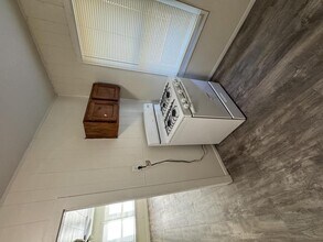 800 S Cherry Ave in Ada, OK - Building Photo - Building Photo