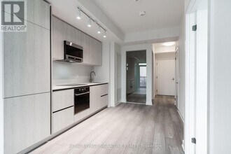 110 Broadway Ave in Toronto, ON - Building Photo - Building Photo