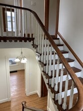 8302 Curzon Ave in Cincinnati, OH - Building Photo - Building Photo