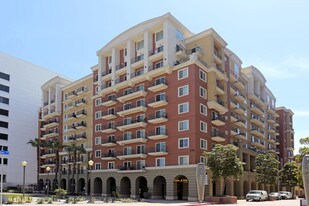 Camden Harbor View in Long Beach, CA - Building Photo
