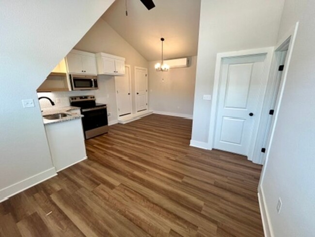 property at 127 N Hawkstone Dr