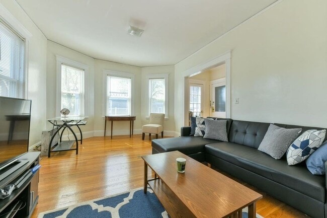 property at 11 Parkton Rd