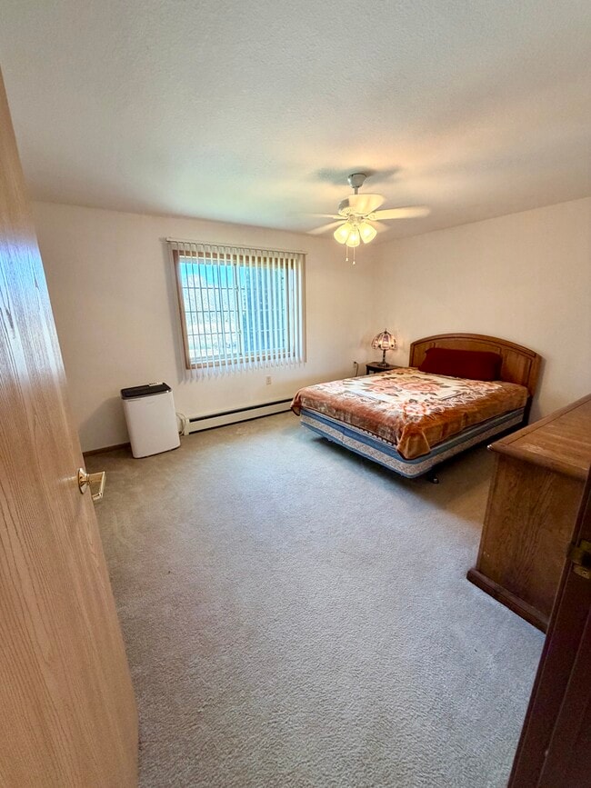 413 Rowley St, Unit 15 in Fremont, WI - Foto de edificio - Building Photo