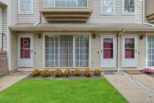 5 Soundview St in Port Chester, NY - Building Photo