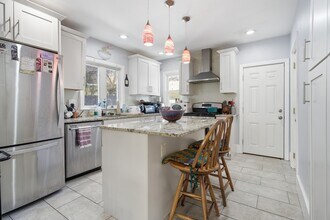 11 Asticou Rd, Unit 11 in Boston, MA - Building Photo - Building Photo