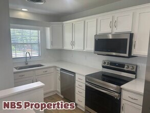 6529 Deane Hill Dr in Knoxville, TN - Building Photo - Building Photo