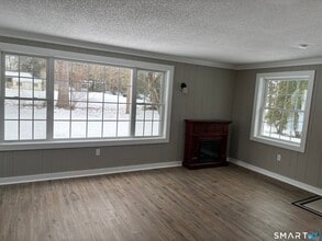 88 Douglas Rd in Glastonbury, CT - Building Photo - Building Photo