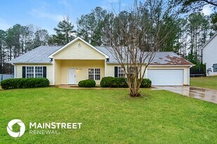 8198 Sterling Ln in Covington, GA - Building Photo