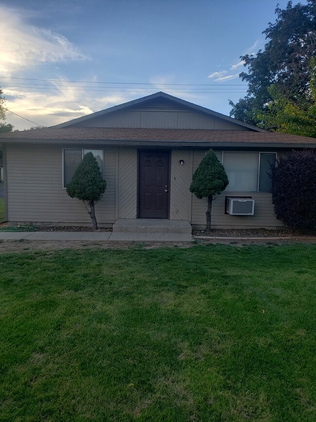 1111 W Pierce St, Unit B