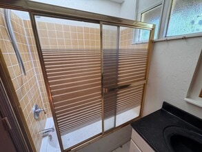 2616 SW 4th Pl in Gainesville, FL - Building Photo - Building Photo