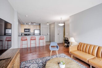 121 E Freedom Way in Cincinnati, OH - Building Photo - Building Photo