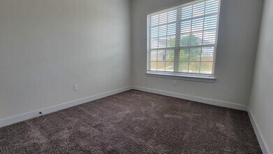 1004 Pittsburgh Dr in Austin, TX - Building Photo - Building Photo