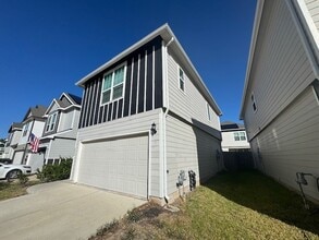 3906 Deledda Dr in Katy, TX - Building Photo - Building Photo