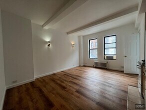 201 E 35th St in New York, NY - Foto de edificio - Building Photo