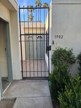 1902 Grand Bahama Dr E, Unit Palm Springs Condo in Palm Springs, CA - Building Photo - Building Photo