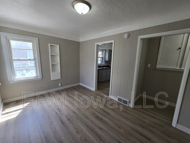 634 Englewood Ave in Waterloo, IA - Building Photo - Building Photo
