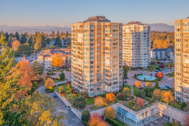 Regency Park Towers in Abbotsford, BC - Building Photo - Building Photo