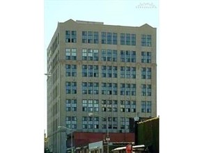 330 Wythe Ave in Brooklyn, NY - Foto de edificio - Building Photo