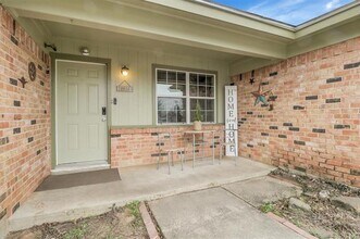 321 Bowles Ct in Kennedale, TX - Building Photo - Building Photo