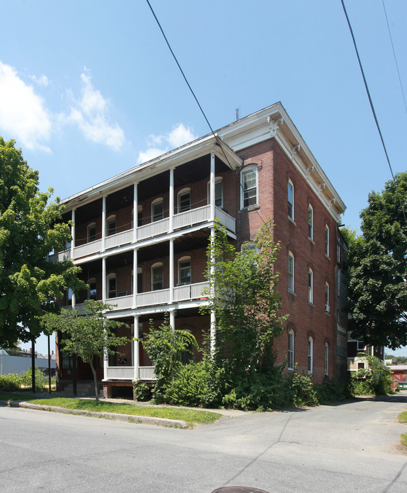 90 L St in Turners Falls, MA - Building Photo