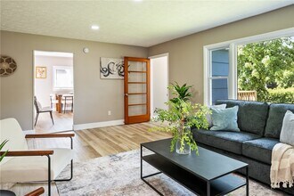 1533 Jay St in Rochester, NY - Building Photo - Building Photo