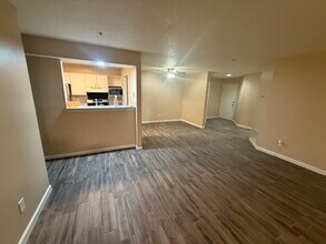 606 Ridge Creek Dr, Unit 600 in Clarkston, GA - Building Photo - Building Photo