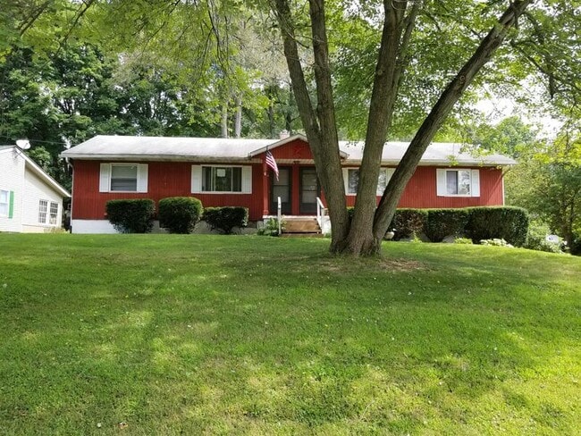 property at 1443 Mac Dr