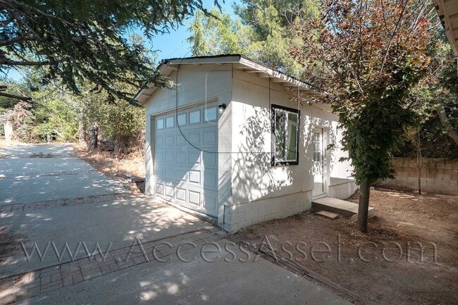 45840 Coyote St in Banning, CA - Building Photo - Building Photo