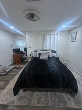 3444 Kellogg Ave in Dallas, TX - Foto de edificio - Building Photo