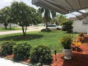 3633 Cockatoo Dr in New Port Richey, FL - Building Photo - Building Photo