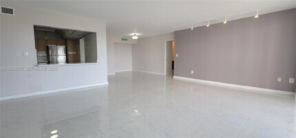 3701 N Country Club Dr, Unit 807 in Aventura, FL - Foto de edificio - Building Photo