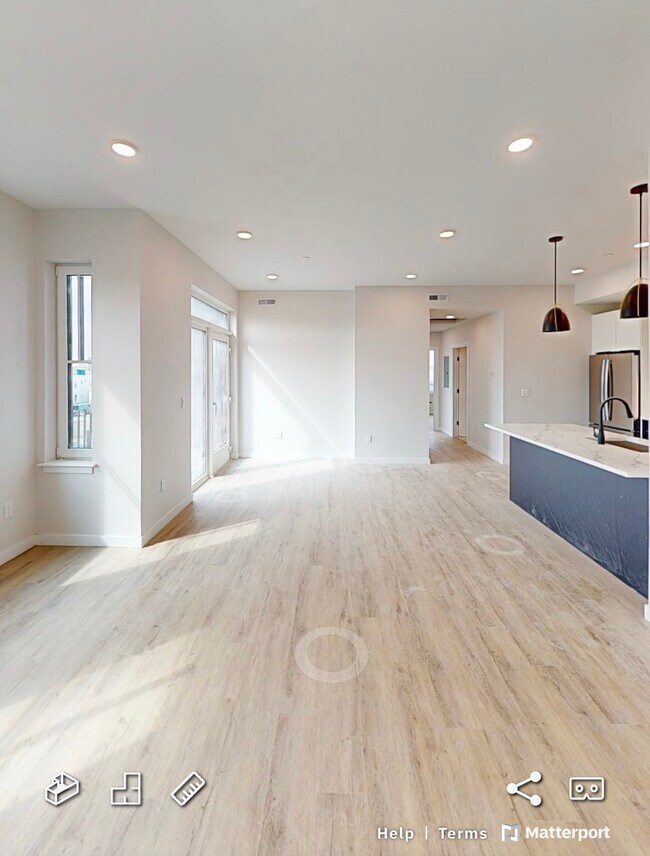 12 Mount Pleasant St, Unit 401 in Somerville, MA - Building Photo - Building Photo
