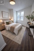 2039 Davenport Rd in Toronto, ON - Building Photo - Building Photo