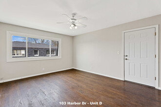 103 Harbor Dr in Oswego, IL - Building Photo - Building Photo