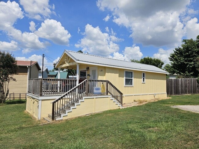 property at 12922 Longstreet Rd