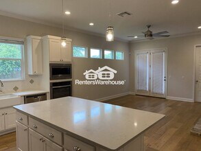 1216 Forest St in Georgetown, TX - Building Photo - Building Photo