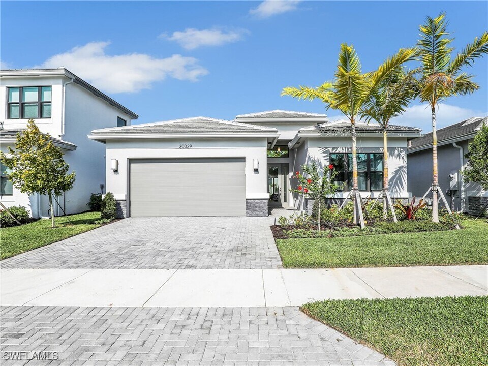 20329 Fair Oak Ln in Estero, FL - Building Photo