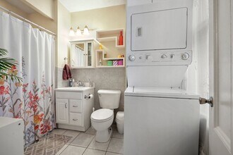 100 E Brookline St, Unit 2 in Boston, MA - Foto de edificio - Building Photo