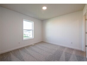 1931 Balsam Dr in Carver, MN - Building Photo - Building Photo