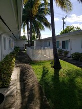 932 Moffett St in Hallandale Beach, FL - Building Photo - Building Photo