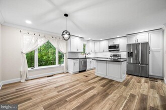 43 Gunning Ln in Downingtown, PA - Foto de edificio - Building Photo