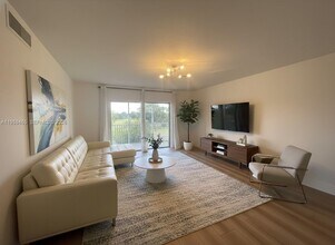 5100 SW 90th Ave in Cooper City, FL - Building Photo - Building Photo