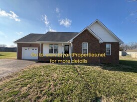 2002 Dogwood Ln in Greenbrier, TN - Building Photo