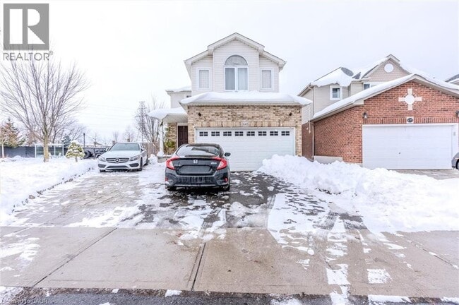 property at 643 Doon S Dr