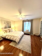 256 Mantoloking Rd in Brick, NJ - Building Photo - Building Photo