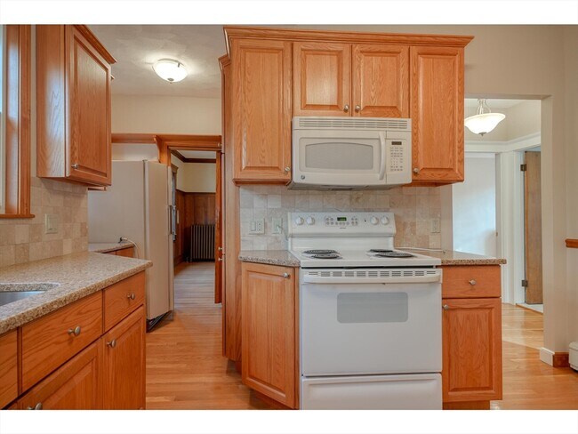 21 Spruce St in Watertown, MA - Building Photo - Building Photo