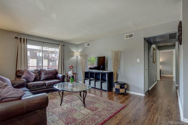 7755 E Quincy Ave, Unit A3-204 in Denver, CO - Building Photo - Building Photo