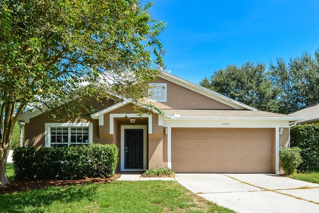 property at 2327 Norwood Pl