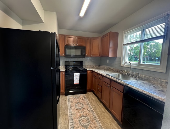 Parkview Townhomes in Columbus, IN - Foto de edificio - Building Photo