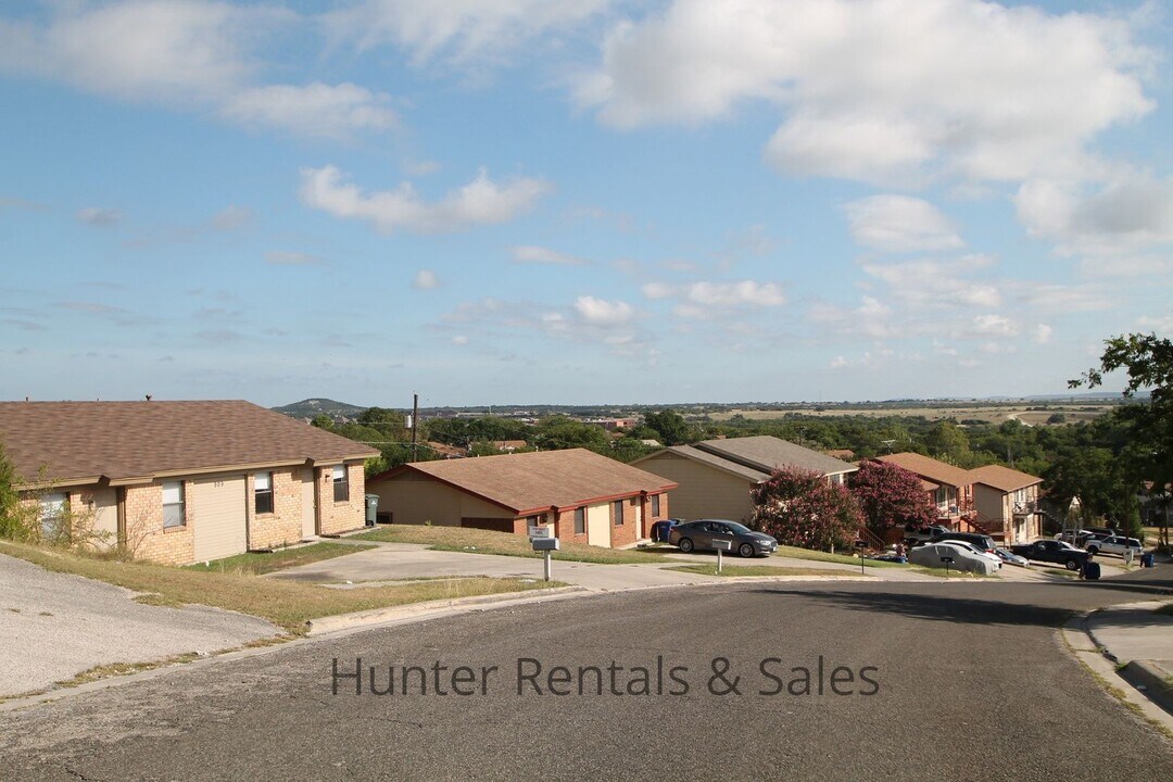 909-B S 7th St in Copperas Cove, TX - Foto de edificio